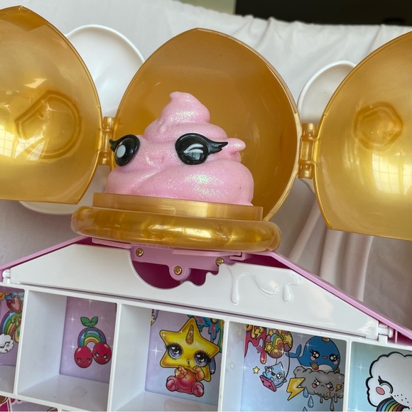 Poopsie Slime Surprise Fart Jacobs display case - Picture 2 of 4